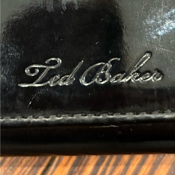 Ted Baker London Black Patent Leather Wallet Clutch With TB Bobble Floral - Picture 3 of 7
